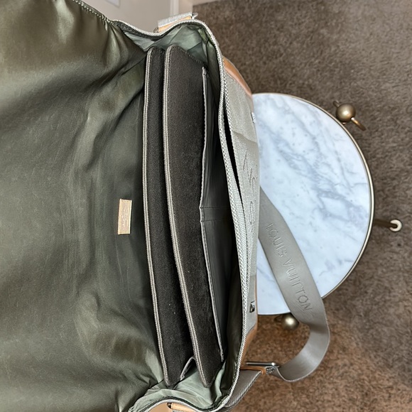 Louis Vuitton Large Messager Sable - Picture 7 of 15